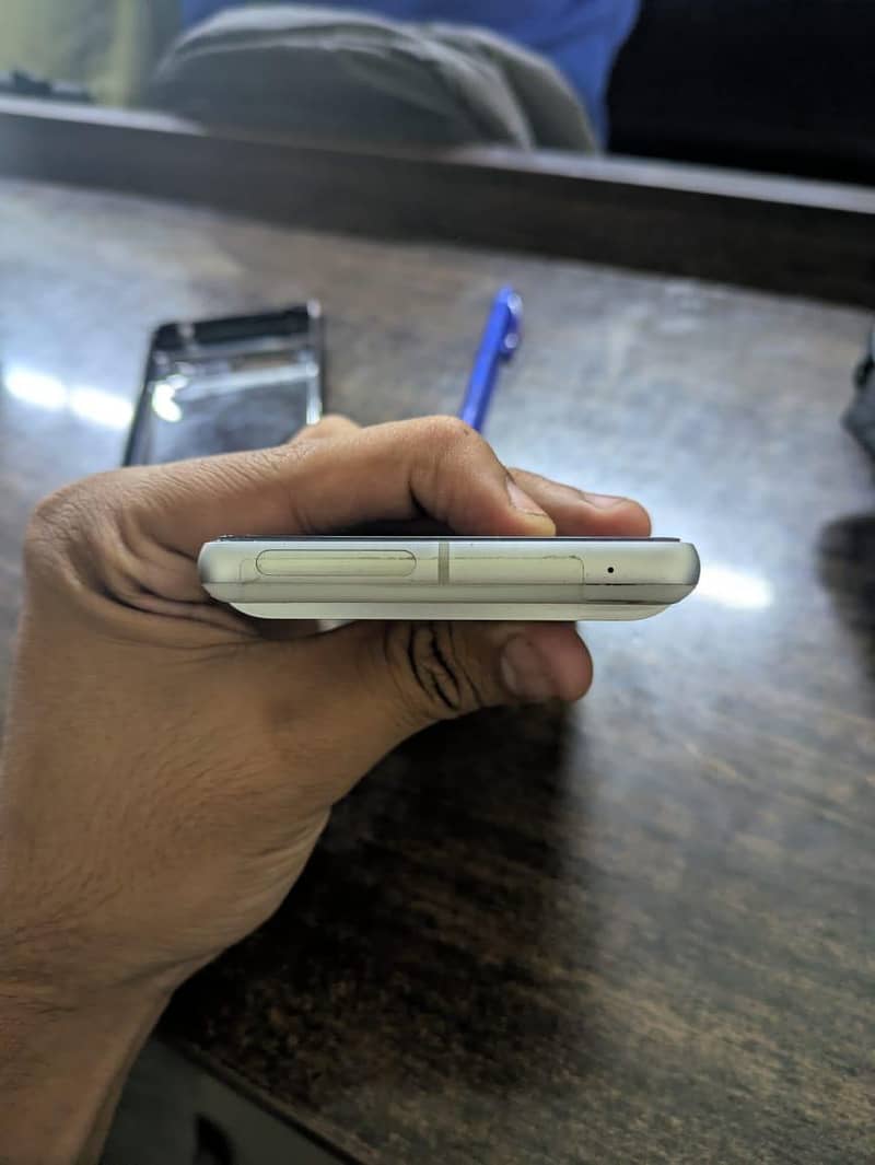 Google Pixel 7 3