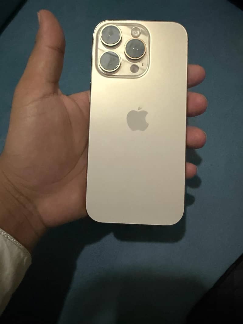 Apple iPhone 16 Pro 6