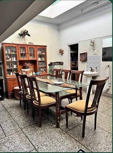 Dining Table 8 seaters better then sofa set chairs set etc