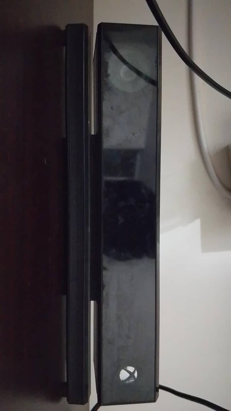 Xbox one console with Kinect sensor elite version controller or9 games 2