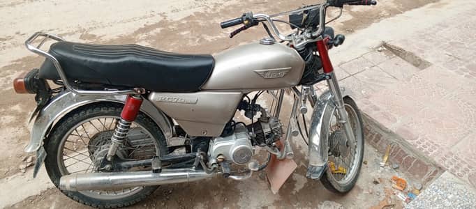 Super hero 70cc 10/9 condition tanki tappay colored well engine
