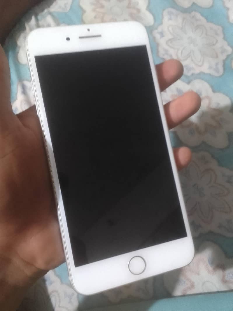 Apple iPhone 7 Plus 8