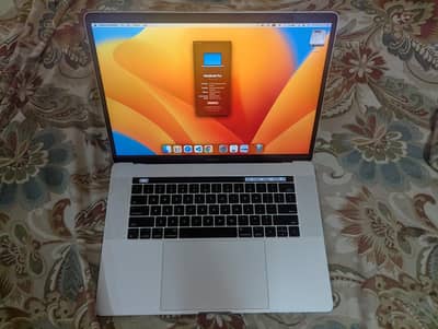 Macbook Pro 15" 2017 | 16 GB RAM 512 SSD