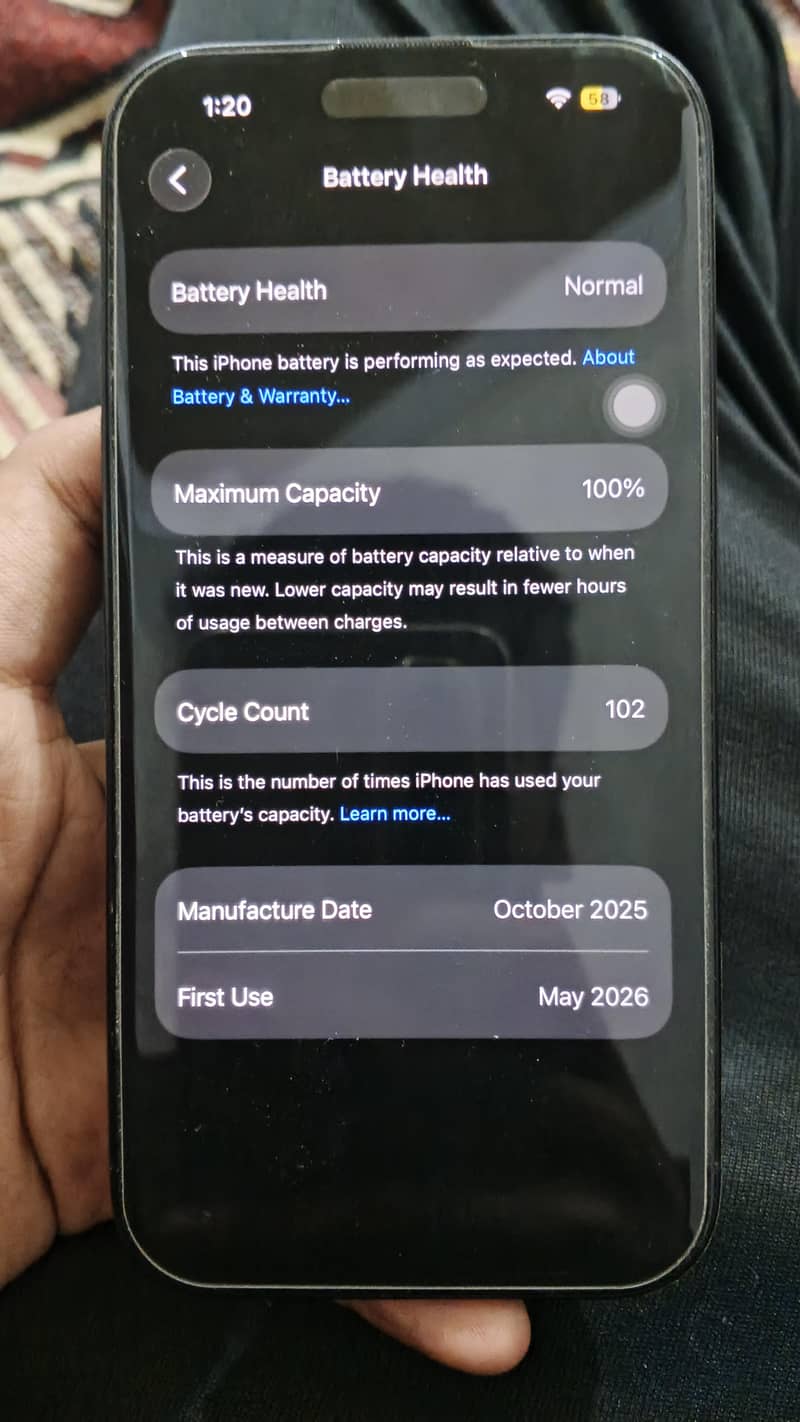 Apple iPhone 16 3