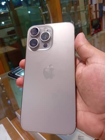 Apple iPhone 15 Pro Max jv