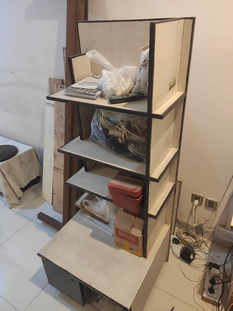 Storage shelf 0