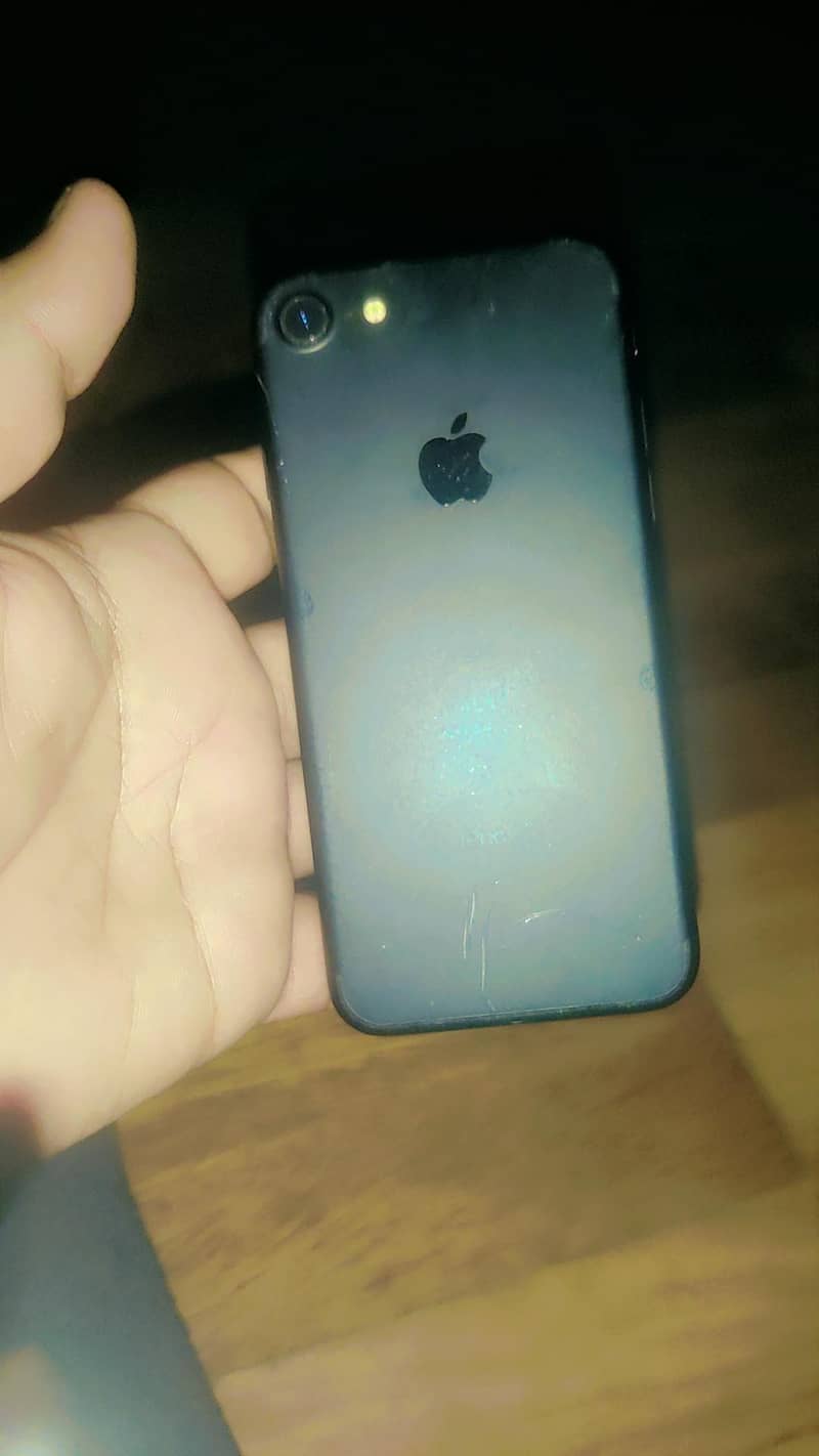 Apple iPhone 7 3