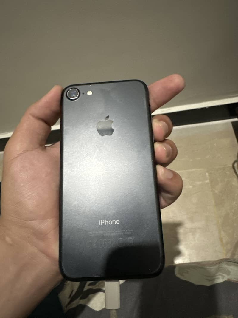 Apple iPhone 7 1