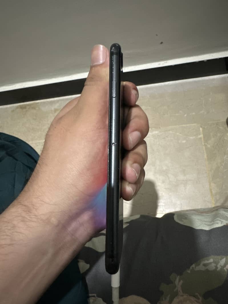 Apple iPhone 7 2