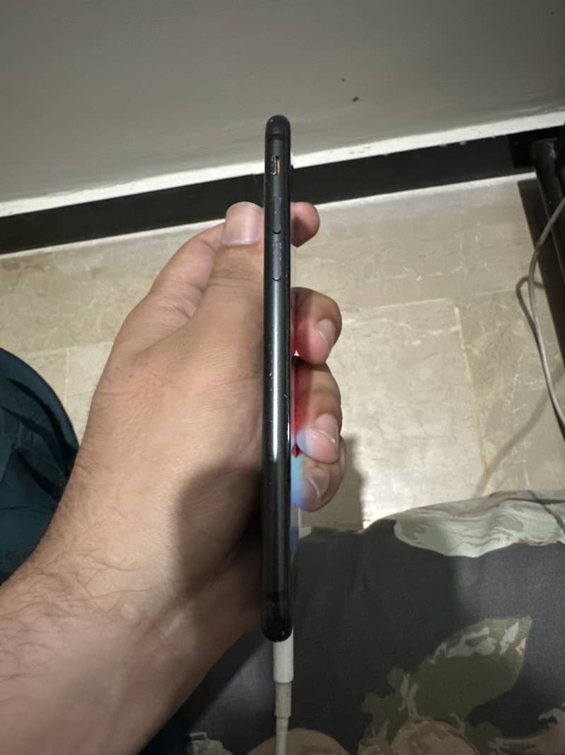 Apple iPhone 7 3