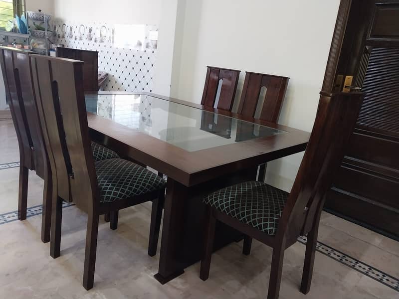 Dining Table Wth Chairs 2