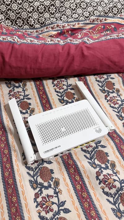 wifi router Huawei brand new