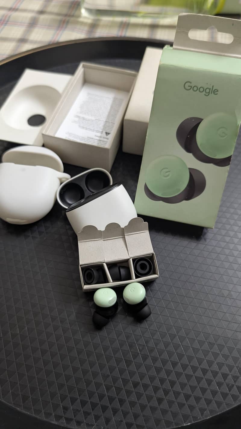 Google pixel buds pro 2 4
