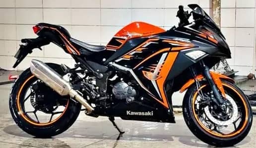 Sports bike 250cc very neet 8k drive only urgent sale 03046154215