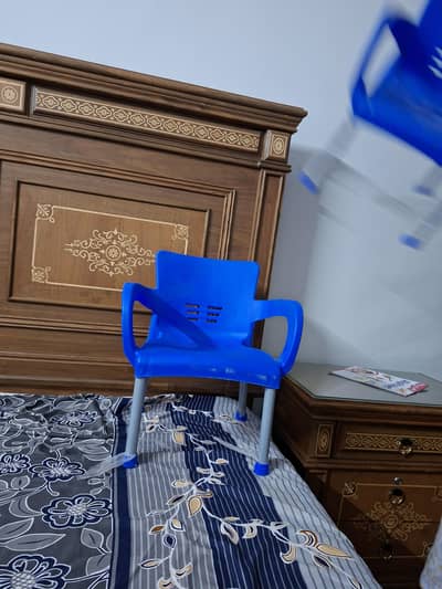 kids chairs 2Nos