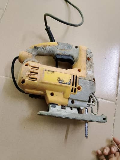 WoodCutter DeWalt Jigsaw Machine