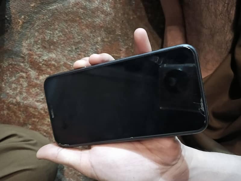 Apple iPhone 11 0