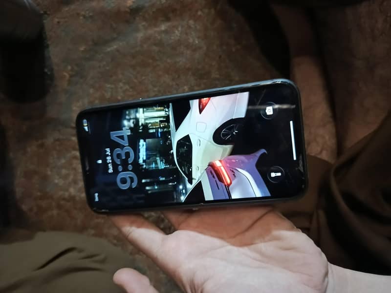 Apple iPhone 11 1
