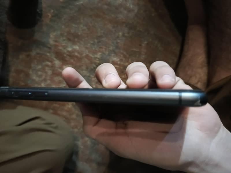 Apple iPhone 11 6