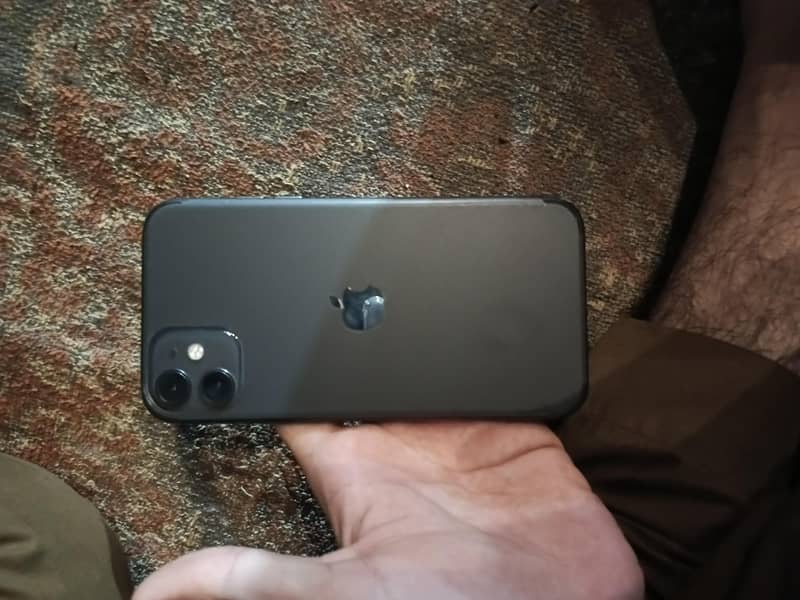 Apple iPhone 11 7