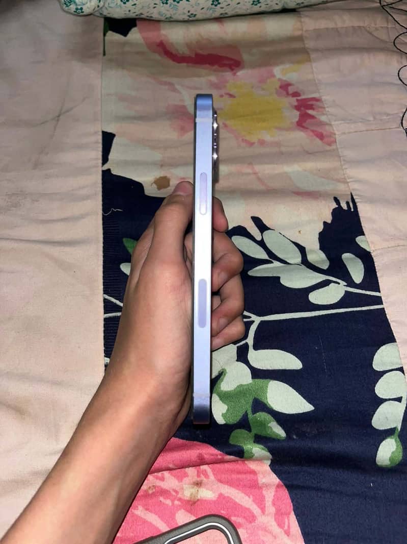 Apple iPhone 12 2