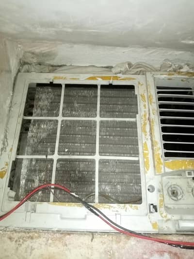 window ac ha ship wala poney ton ka ha in working condition