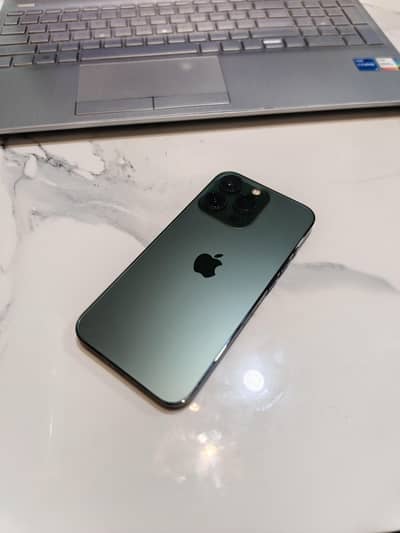 iPhone 13 Pro – Alpine Green | With Box | 9/10 Condition