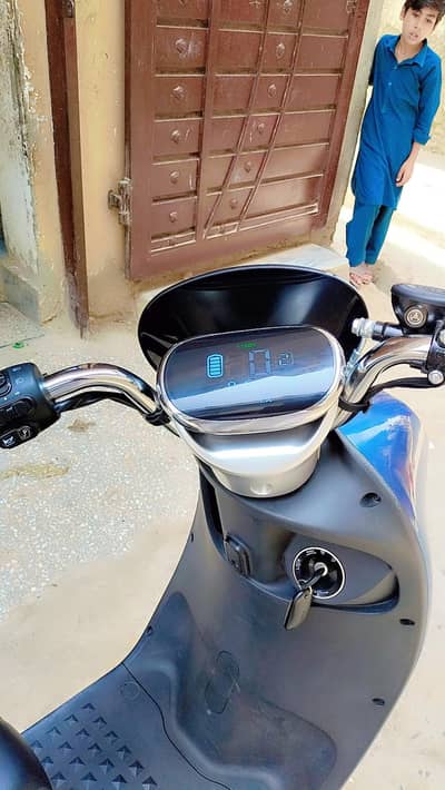 electric scoote very good condition for sale