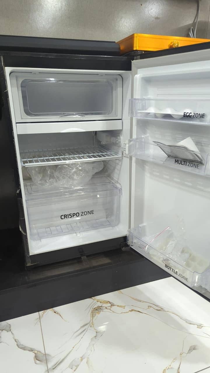 PELL REFRIGERATOR 1
