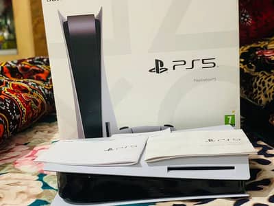 Sony playstation ps5 Good Cond With 2 Controller.   My Wht-Sap Contac