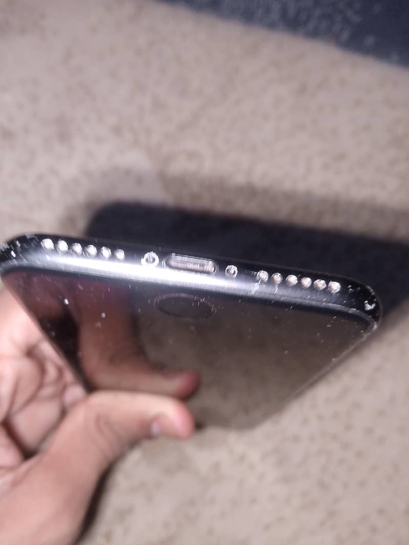 Apple iPhone 7 2