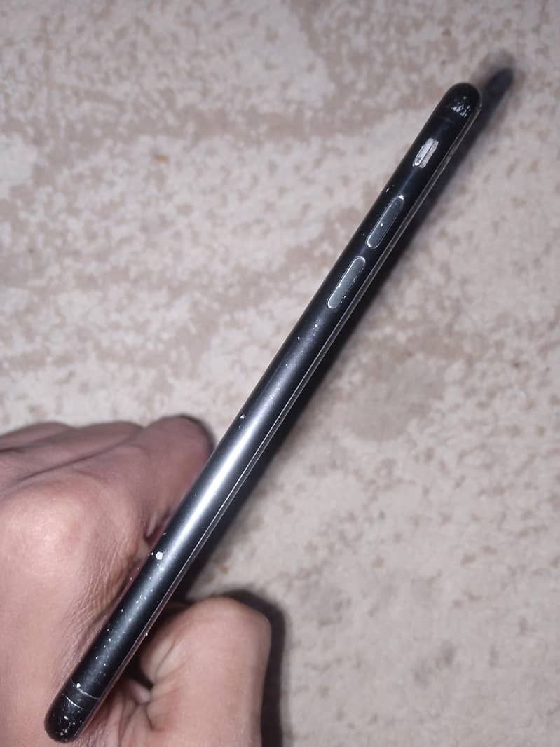 Apple iPhone 7 3