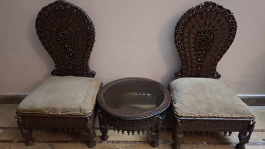 chinioti chairs in good condition