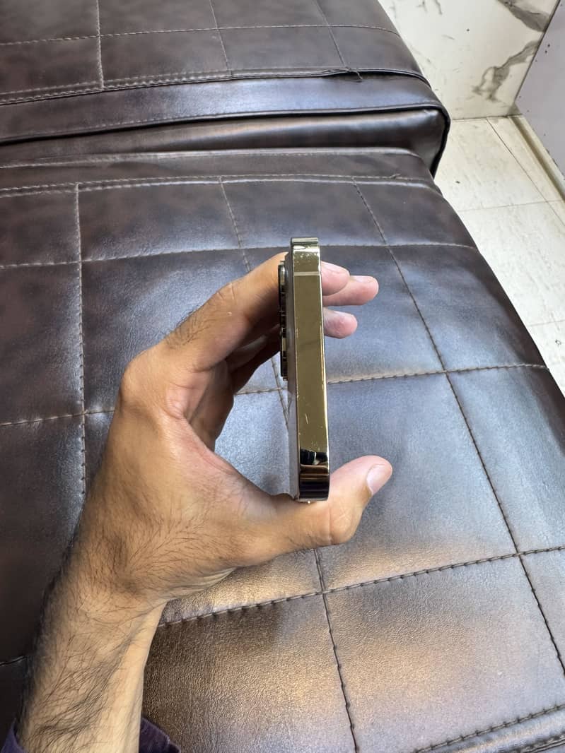 iPhone 13 pro 3