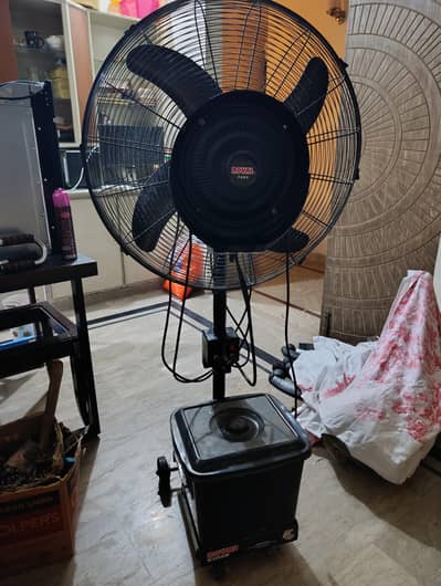 Royal mist fan in very good condition