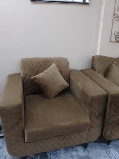 5 seaters sofa