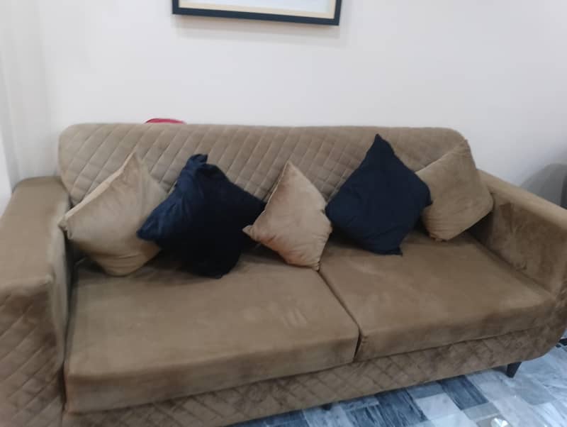 5 seaters sofa 1