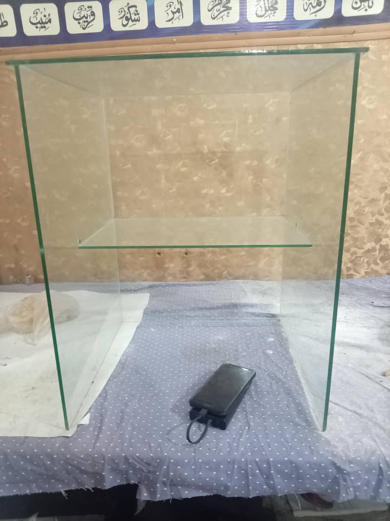 glass frame 0