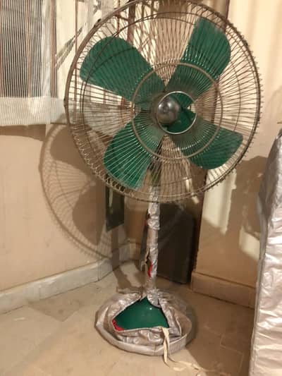 pure iron pedestal fan mint condition