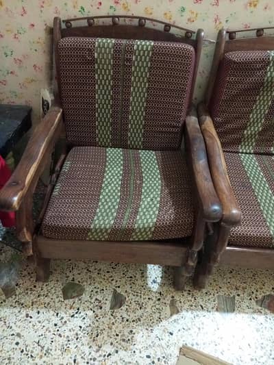 5 Seater Wooden Sofa - Good Condition