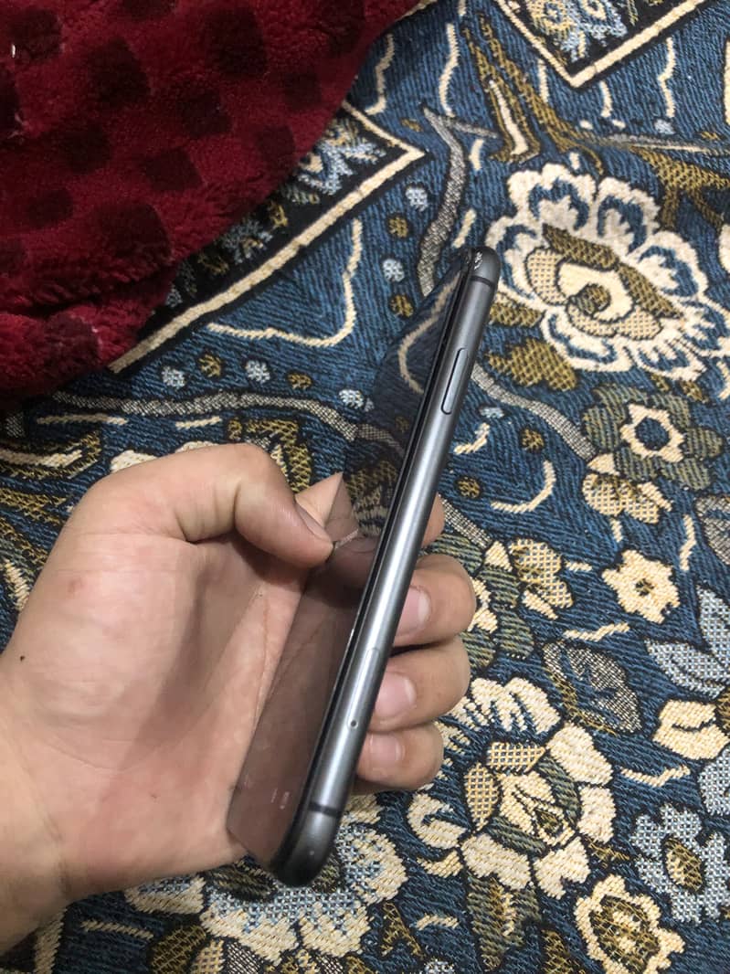 Apple iPhone 11 5