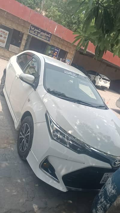 Toyota Corolla GLI 2018 special edition super white 0344/03004855311