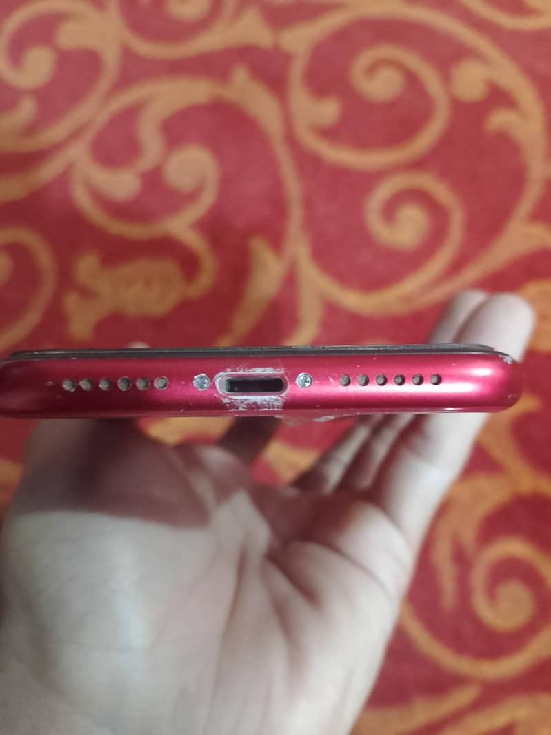 Apple iPhone 11 4