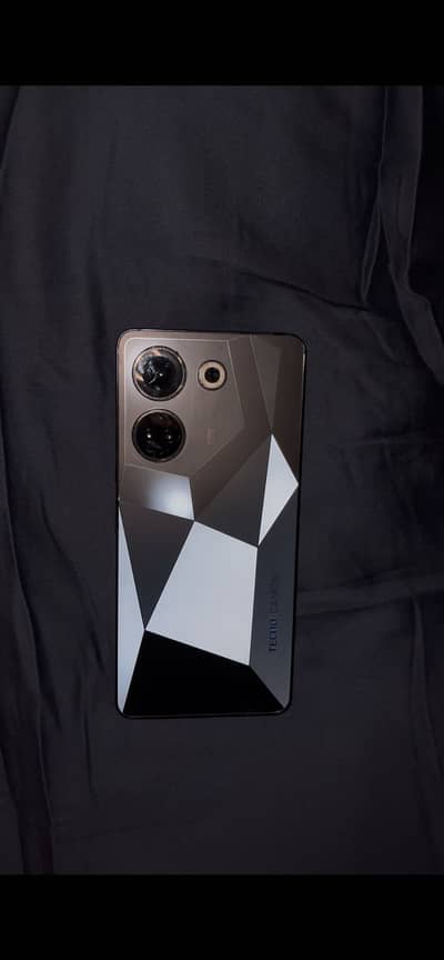 Tecno CAMON 20