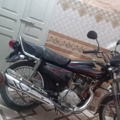 one hand use very good condition