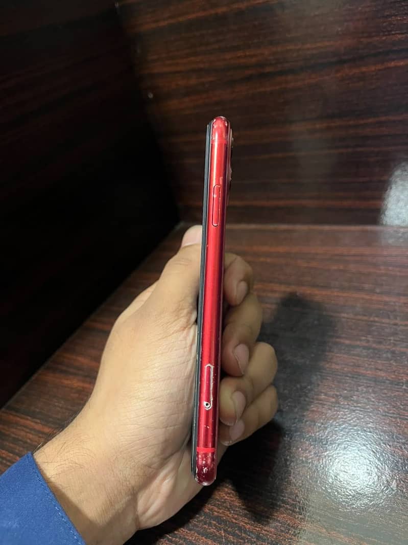 Apple iPhone 11 3