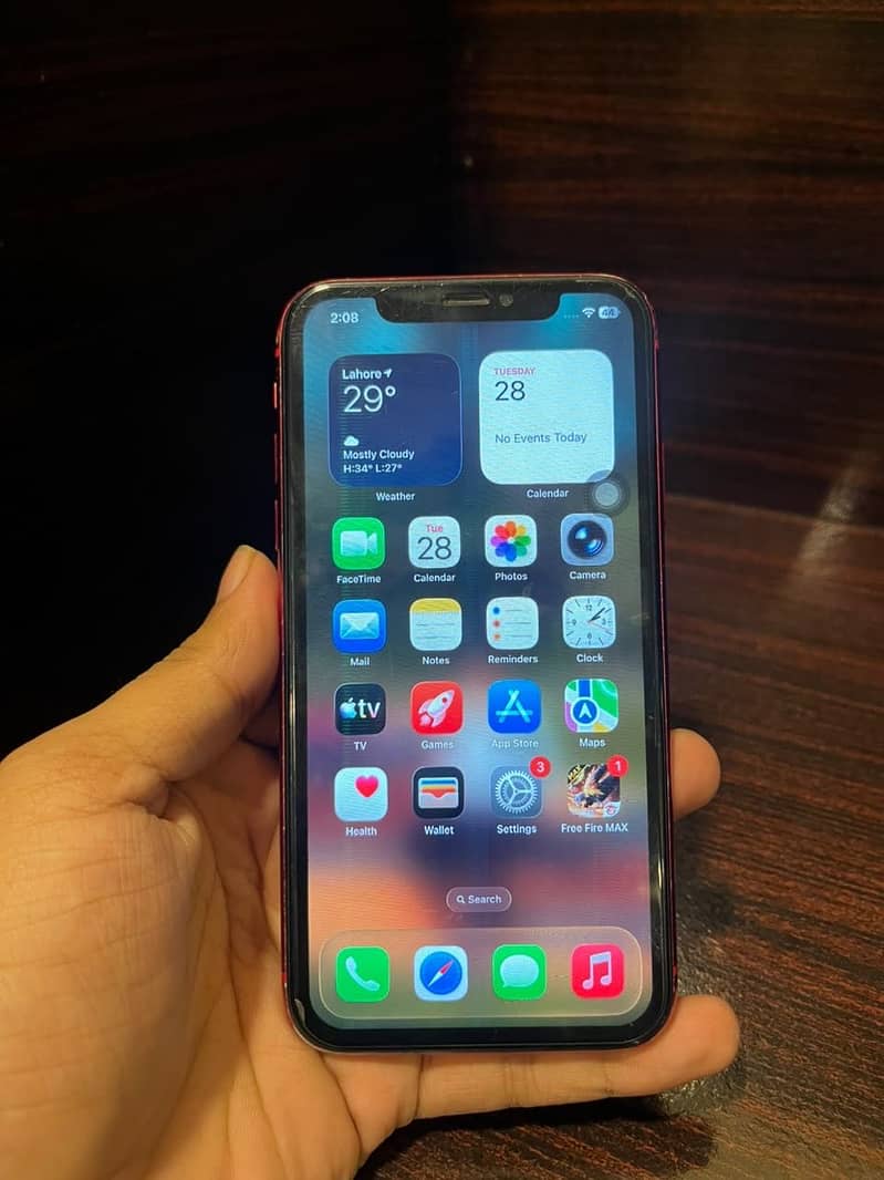 Apple iPhone 11 4