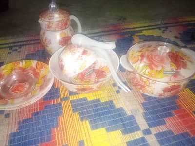 glass dinner set new condition for sale