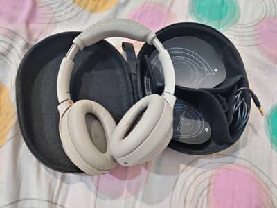 Sony WH 1000XM4 Headphones