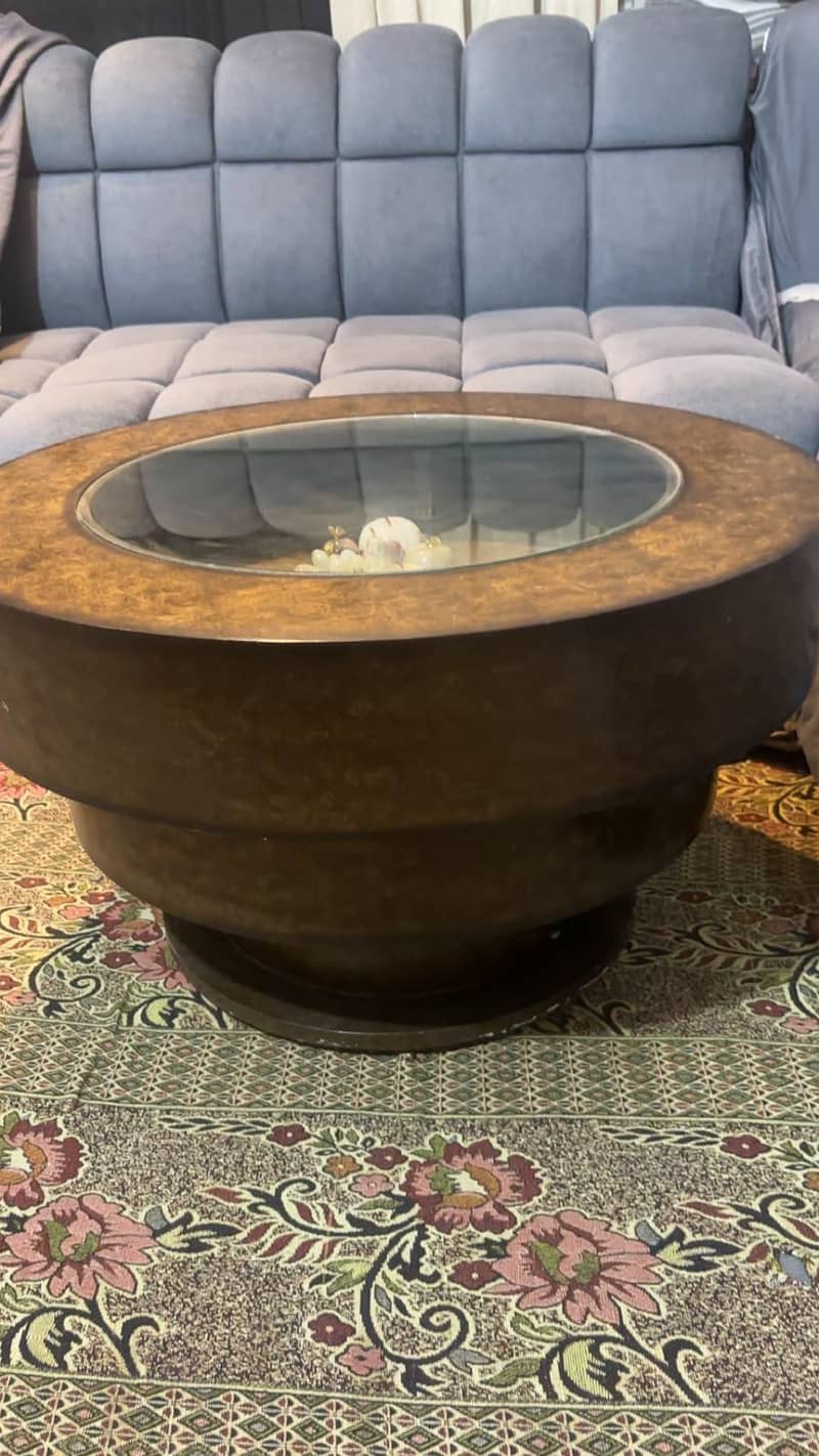 Round center table 1